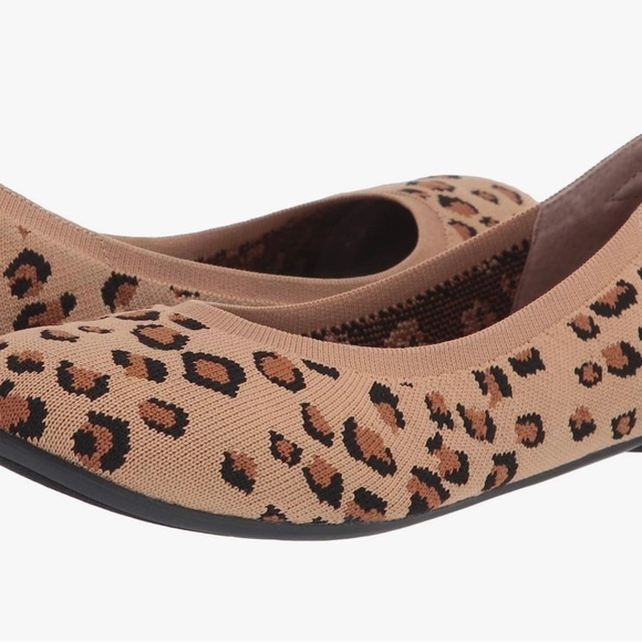 Women’s Leopard Print Flats‎ | Size 6 | NWT - Picture 4 of 4